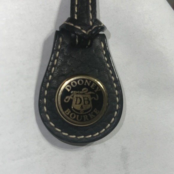 Beautiful Dooney & Bourke purse (Authentic) - Picture 2 of 2